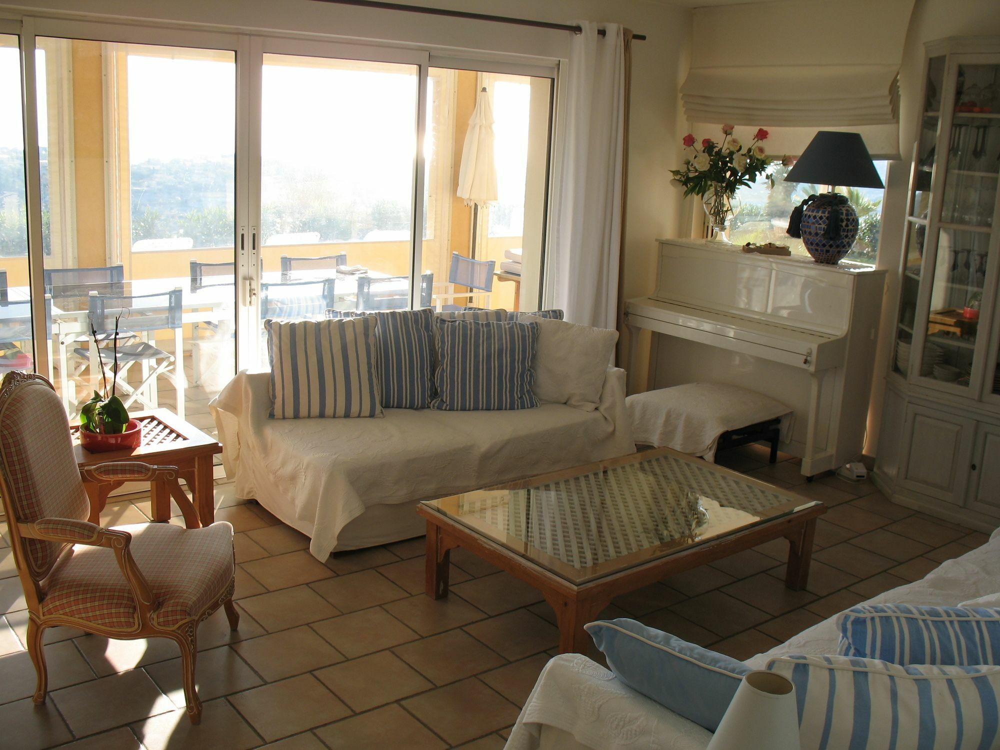 Mavilla Akwaba Sainte-Maxime Luaran gambar